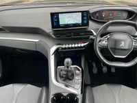 Used Peugeot 3008 Allure Premium 129 HP (94 kW) 2022 Grey SUV