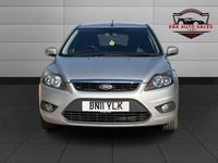 Used Ford Focus Zetec 110 HP (80 kW) 2011 Silver Hatchback