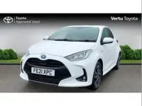 Used Toyota Yaris Design 113 HP (83 kW) 2021 White Hatchback