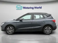 Usado Seat Arona SE 94 CV (69 kW) 2022 Gris SUV