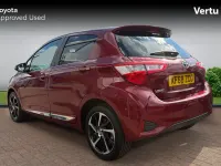 Used Toyota Yaris Hybrid 100 HP (73 kW) 2019 Tokyo red (pearlescent paint +�750) Hatchback