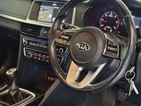 Used Kia Optima 136 HP (100 kW) 2019 Blue Estate