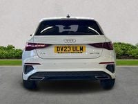 Begagnad Audi A3 S-Line 147 HK (108 kW) 2023 Vit Sedan