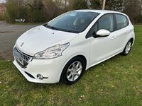Used Peugeot 208 Active 70 HP (51 kW) 2012 White Hatchback
