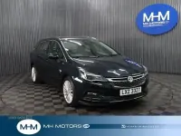 Used Vauxhall Astra Elite 150 HP (110 kW) 2017 Green Estate
