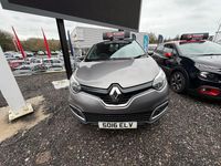 Usado Renault Captur Dynamique 90 HP (66 kW) 2016 Cinzento SUV