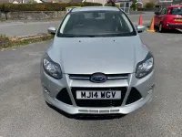 Usado Ford Focus Zetec 180 HP (132 kW) 2014 Prateado Citadino