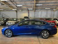 Used Vauxhall Insignia Design Edition 110 HP (80 kW) 2019 Blue Hatchback