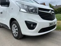 Gebraucht Vauxhall Vivaro Sportive 125 PS (91 kW) 2019 Weiß Van / Kleinbus