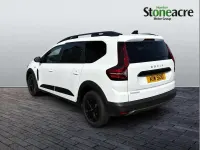 Used Dacia Jogger Extreme 110 HP (80 kW) 2022 White MPV