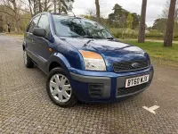 Używany Ford Fusion Style 80 KM (58 kW) 2010 Niebieski Hatchback