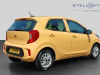 Used Kia Picanto 66 HP (48 kW) 2024 Yellow Hatchback