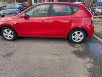 Used Hyundai i30 Comfort 108 HP (79 kW) 2009 Red Hatchback