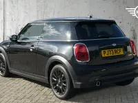 Usado Mini Cooper Classic 134 CV (98 kW) 2023 Negro Utilitario
