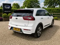Gebraucht Kia Niro 141 PS (103 kW) 2019 Weiß SUV