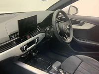 Used Audi A4 S-Line 147 HP (108 kW) 2024 White Sedan