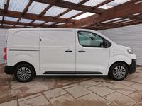 Used Peugeot e-Expert 100 kW (136 HP) 2021 White Van
