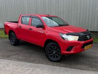 Used Toyota HiLux Active 150 HP (110 kW) 2020 Red Pickup