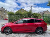 Used Ford Focus ST 280 HP (205 kW) 2020 Red Estate