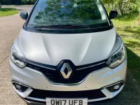 Usado Renault Grand Scénic IV Dynamique 110 HP (80 kW) 2017 Preto Monovolume