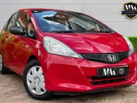 Used Honda Jazz S 90 HP (66 kW) 2014 Red Hatchback