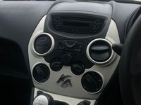 Used Ford Ka 69 HP (50 kW) 2011 White Hatchback