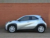 Used Toyota Aygo X PURE 72 HP (52 kW) 2023 Silver SUV