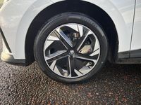 Used MG MG4 EV SE 147 kW (200 HP) 2022 White Hatchback