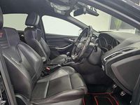 Usado Ford Focus ST 185 HP (136 kW) 2016 Preto Citadino