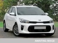 Begagnad Kia Rio 2020 Vit Halvkombi
