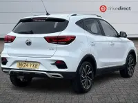 Usado MG ZS Exclusive 106 HP (77 kW) 2024 Branco SUV