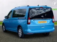 Begagnad Ford Tourneo Connect Titanium 2023 Blå Minibuss