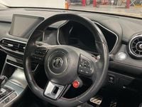 Used MG HS Exclusive 162 HP (119 kW) 2023 Silver SUV