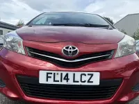 Used Toyota Yaris 101 HP (74 kW) 2014 Red Hatchback
