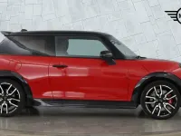 Usado Mini John Cooper Works Hatch 228 CV (167 kW) 2025 Rojo Utilitario