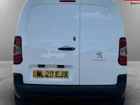 Begagnad Peugeot Partner 102 HK (75 kW) 2021 Minibuss