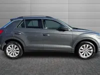 Usado VW T-Roc SE 115 HP (84 kW) 2018 Cinzento SUV