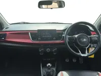 Used Kia Rio 84 HP (61 kW) 2017 White Hatchback
