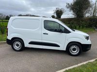 Used Vauxhall Combo 100 kW (136 HP) 2022 White MPV