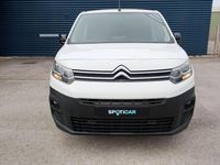 Used Citroën Berlingo 99 HP (72 kW) 2022 White MPV