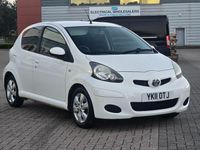 Used Toyota Aygo 68 HP (50 kW) 2011 White Hatchback