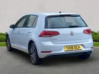 Used VW Golf VII SE 115 HP (84 kW) 2018 Silver Hatchback
