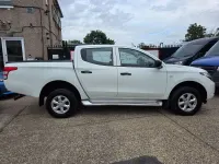 Used Mitsubishi L200 2017 White Pickup