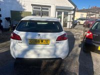 Used Peugeot 308 Allure 120 HP (88 kW) 2016 White Hatchback