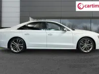 Usado Audi S8 Advanced 520 CV (382 kW) 2015 Blanco Berlina