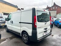 Used Renault Trafic 115 HP (84 kW) 2011 White MPV