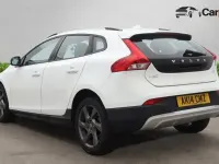 Used Volvo V40 2014 White Hatchback