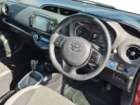 Used Toyota Yaris 100 HP (73 kW) 2020 Red Hatchback