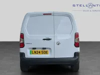 Used Vauxhall Combo 98 kW (134 HP) 2024 White MPV