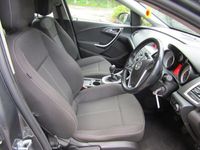 used Vauxhall Astra 1.6i 16V SRi 5dr